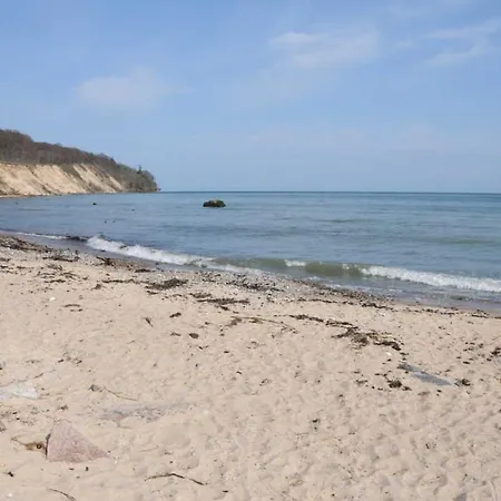 Karola 45403 Goehren (Ruegen)