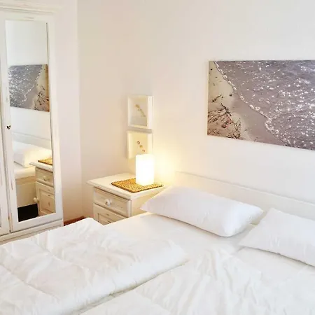 Karola 45403 * Goehren (Ruegen)